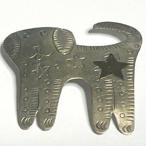 VTG Tooled Etched Metal Doggie Dog Brooch Pin Silver Tone w/Cooper Star
